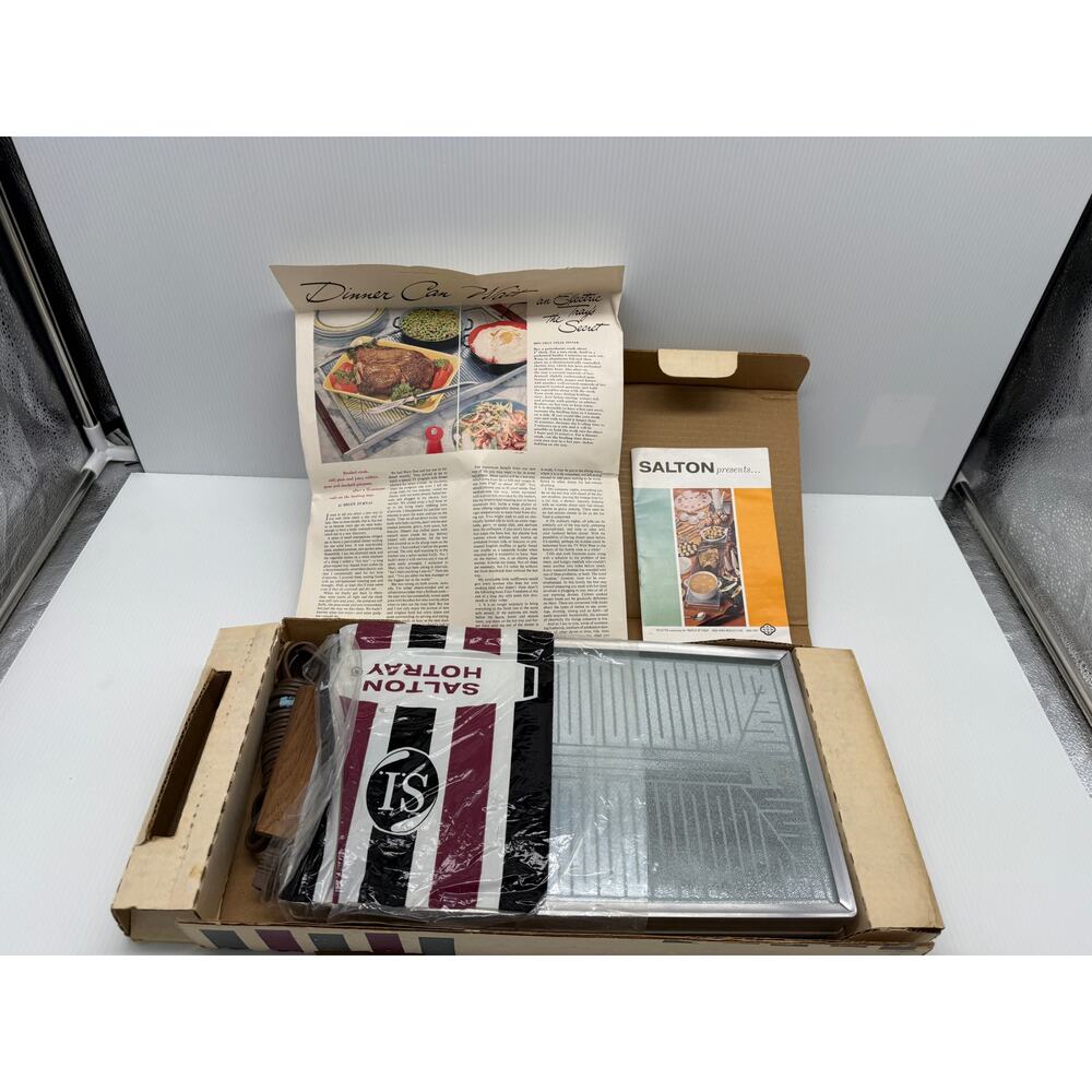 Vintage Salton Hotray Automatic Food Warmer Model H-110 Series D MCM - With Box